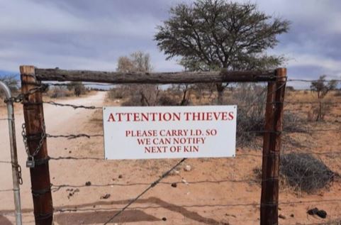 Warning Sign For Thieves.JPG